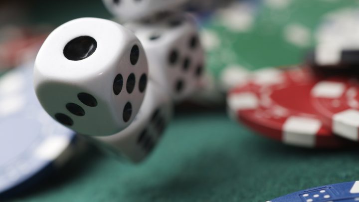 Comparing Traditional and Online Casino Experiences